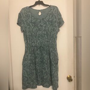 L.L.Bean botanical printed short-sleeve mini dress with pockets + keyhole back L